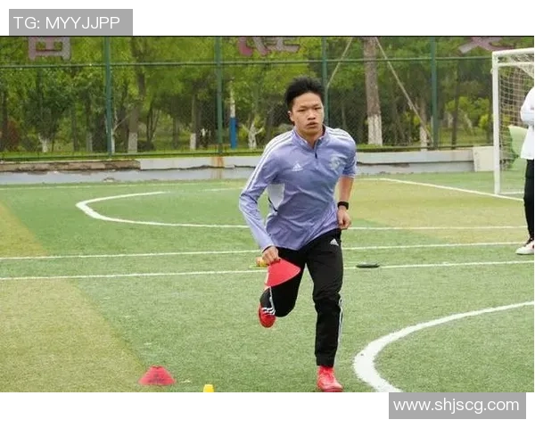 顶级球星一对一足球训练课程助你突破极限提升技能